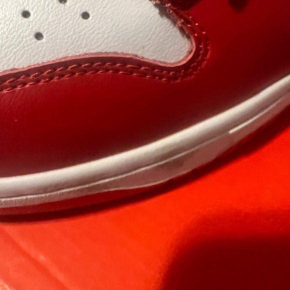 Red and white Nike dunk low slightly worn in great condition - Picture 4 of 5
